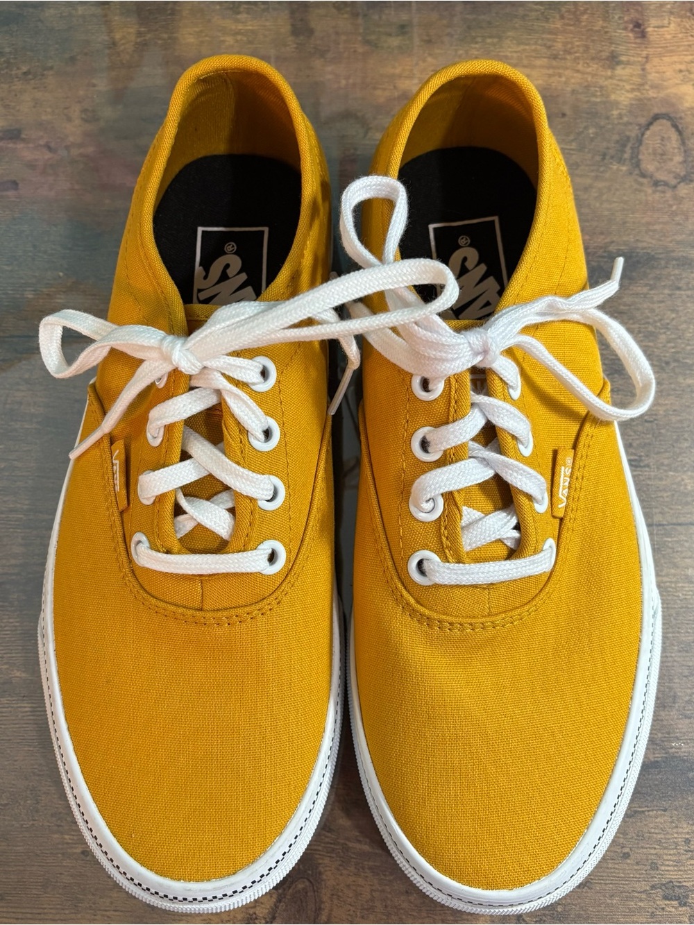 Vans Classic Women’s Canvas Sneakers - Mustard Yellow & White Sz 7 never worn